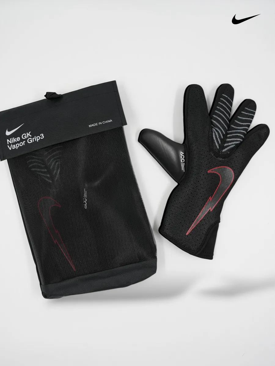 Футбольные вратарские перчатки Nike Mercurial