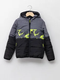 LC Waikiki Пуховик с камуфляжным принтом для мальчиков