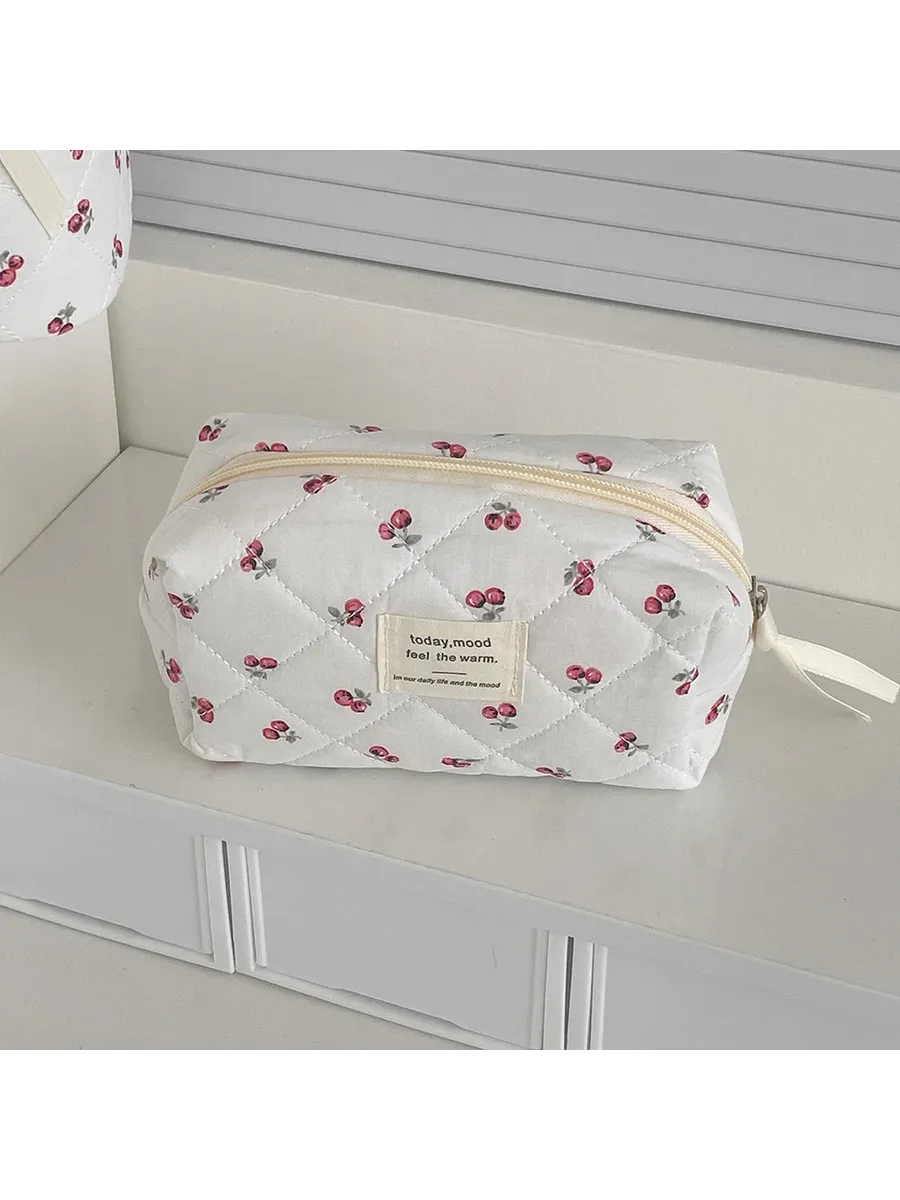Косметичка женская Cherry Small, хлопковая