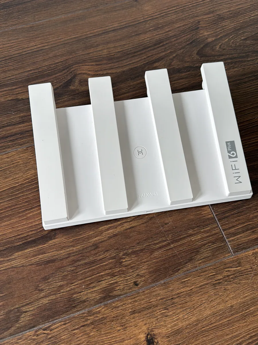 Роутер Huawei WiFi AX3